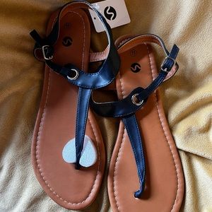 Sandals women’s size 11 new with tags
